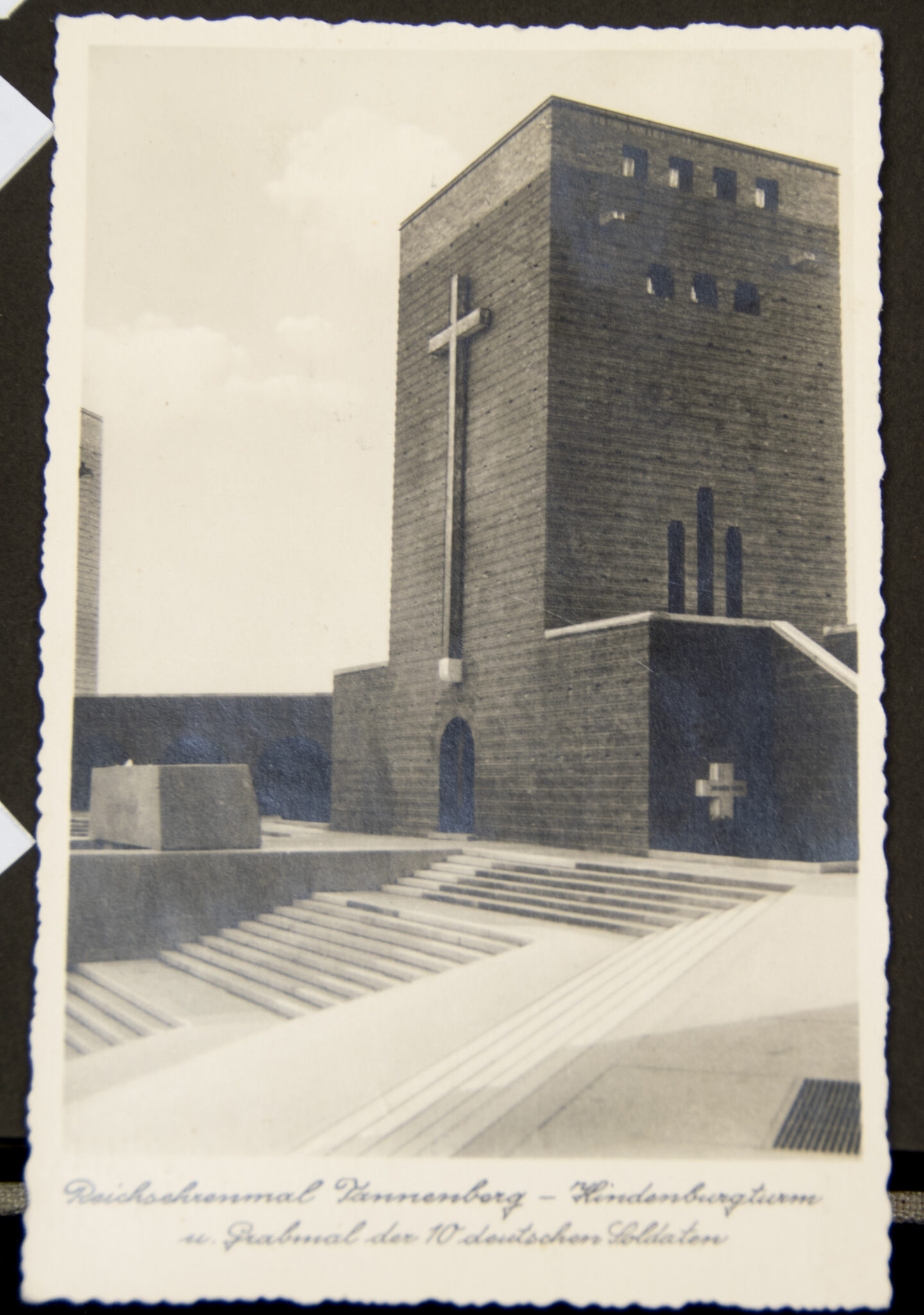 Deutsche Rote Kreuz (DRK) photoalbum with a collection of german postcards + photos + WHW tags, etc - Image 140